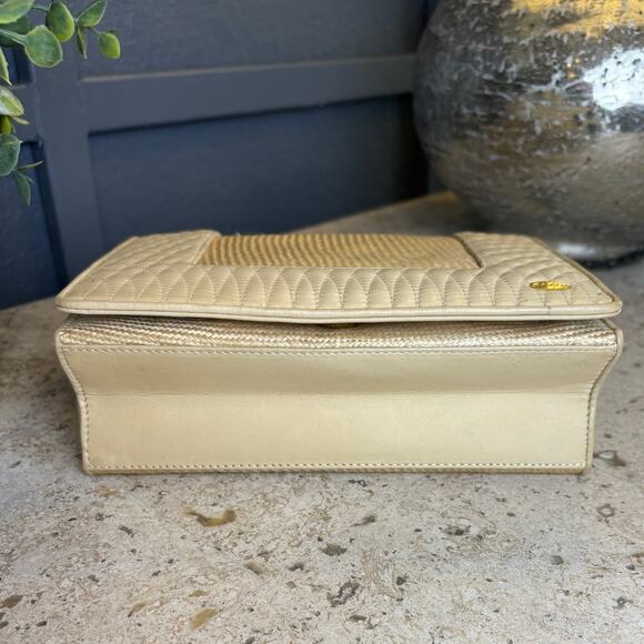 Bally Bone Ivory Cream Vintage Leather Quilted Woven Chain Shoulder Bag NWT - Picture 3 of 10